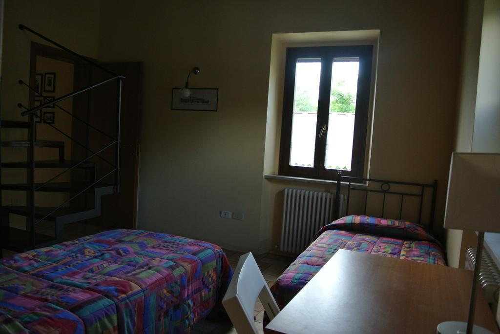 Agriturismo Valdappio Urbino Habitación foto